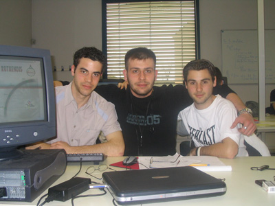 Les étudiants (de gauche a droite Vincent,Laurent,Maxime)